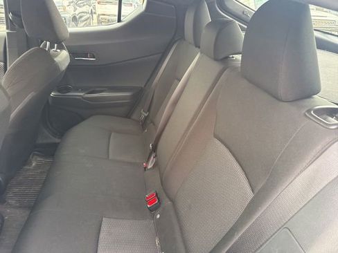 Used 2018 Toyota C-HR XLE image 31