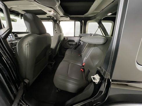 Used 2023 Jeep Wrangler Unlimited Sport image 23