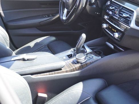 Used 2018 BMW 530i RWD image 16
