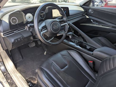 Used 2023 Hyundai Elantra Limited FWD image 25