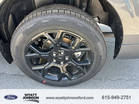 New 2026 Ford Maverick Lobo AWD/4WD image 11
