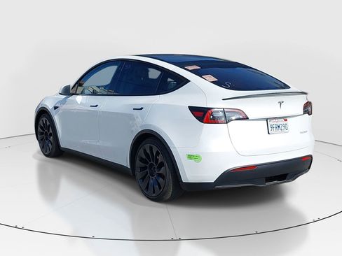 Used 2023 Tesla Model Y Performance image 5