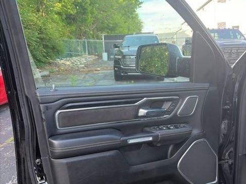 Used 2023 RAM 1500 Laramie AWD/4WD image 12