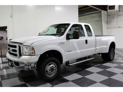 Used 2007 Ford F250 Lariat image 7