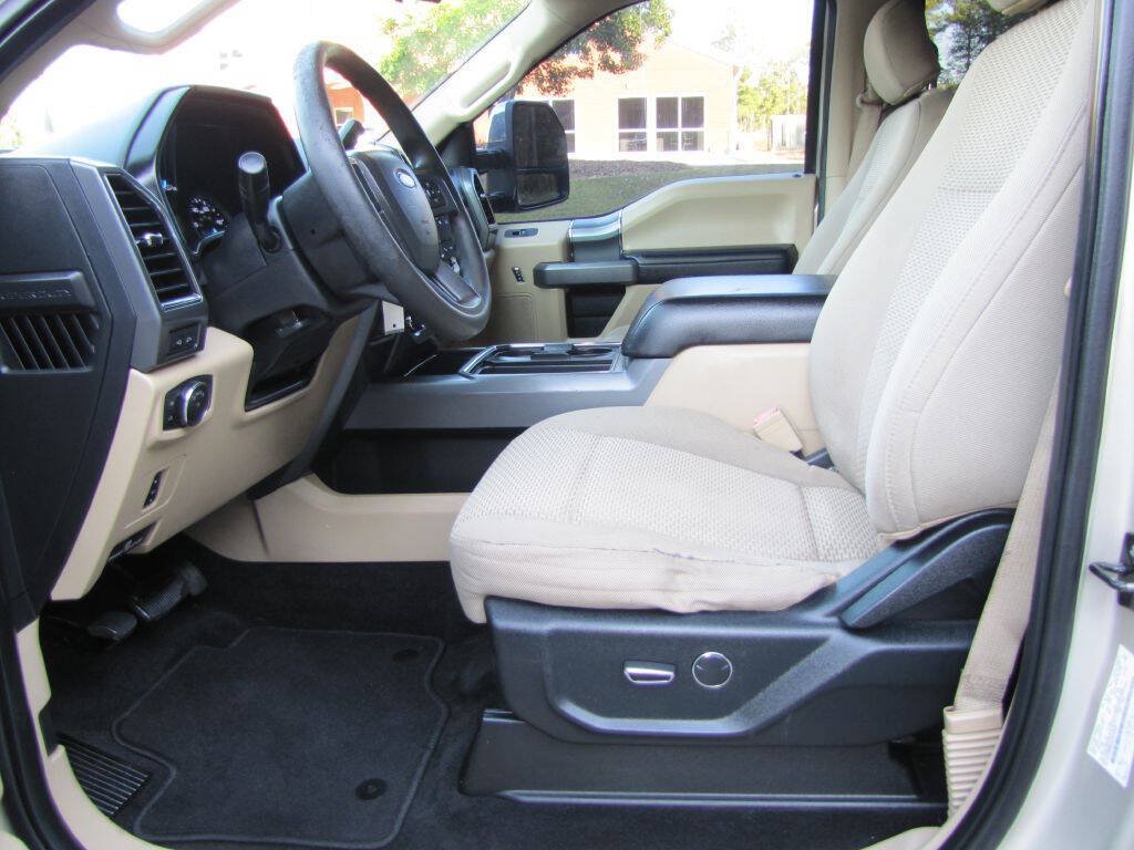Used 2018 Ford F250 XLT w/ XLT Premium Package AWD/4WD image 12