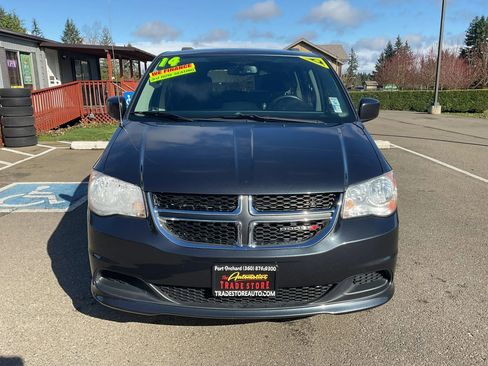 Used 2014 Dodge Grand Caravan SXT w/ UConnect Hands-Free Group image 8