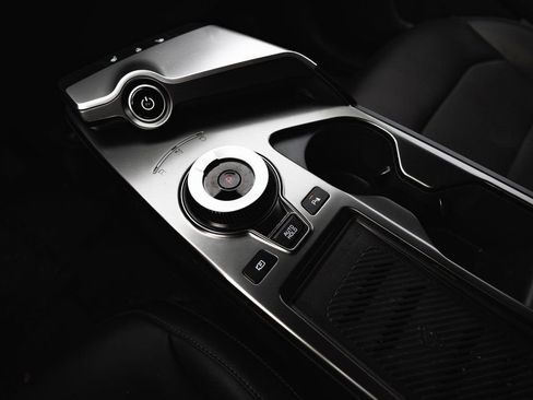 Used 2024 Kia EV6 Light image 10