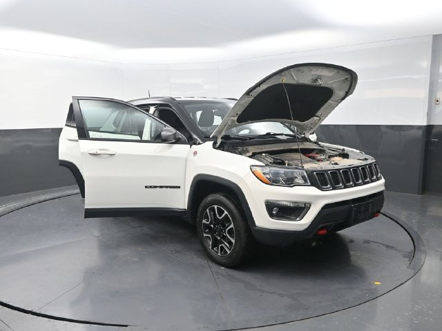Used 2020 Jeep Compass Trailhawk AWD/4WD image 39