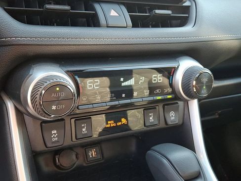Certified 2023 Toyota RAV4 XLE w/ Convenience Package AWD/4WD image 18