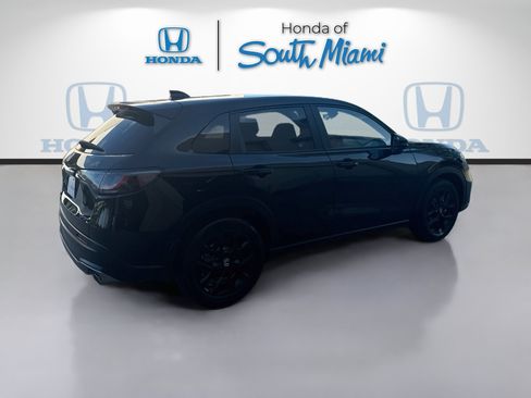 Certified 2025 Honda HR-V Sport image 7