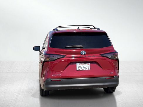 Certified 2025 Toyota Sienna XLE w/ XLE Plus Package AWD/4WD image 6