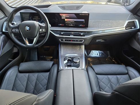 Used 2025 BMW X5 xDrive40i w/ Climate Comfort Package image 12