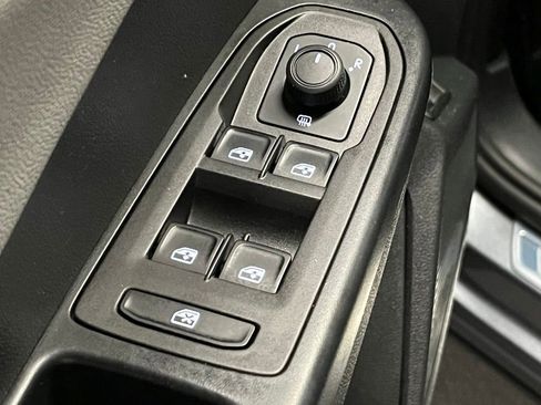 Used 2024 Volkswagen Taos SE AWD/4WD image 18