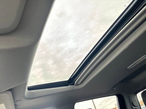 Used 2024 GMC Sierra 1500 Elevation w/ Elevation Premium Package image 21