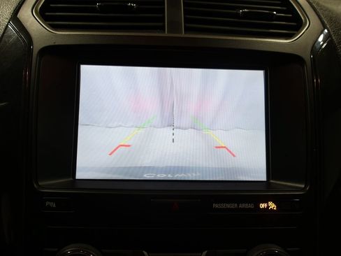 Used 2019 Ford Explorer XLT w/ Equipment Group 202A AWD/4WD image 26