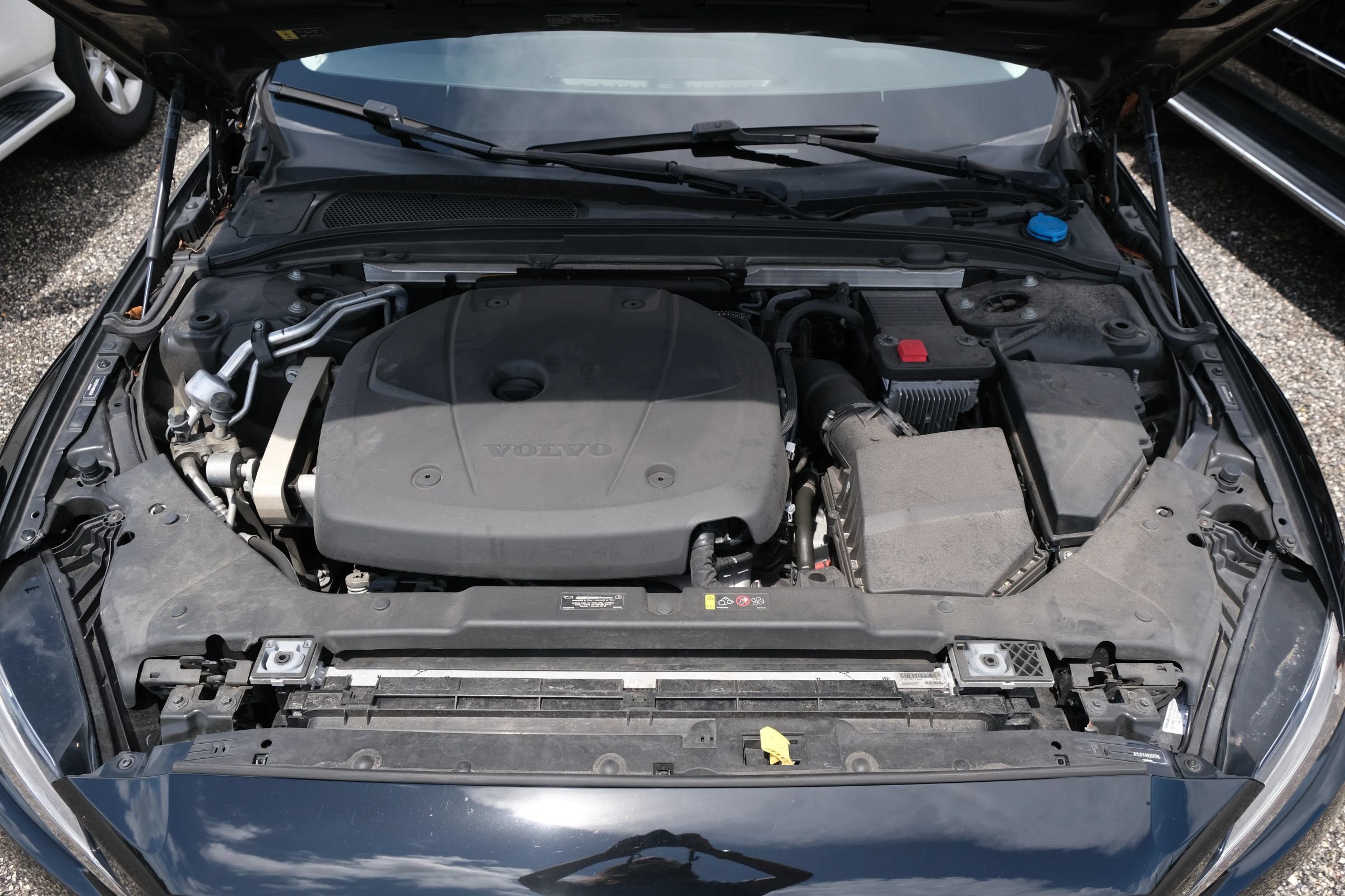 Used 2021 Volvo S60 T5 Momentum FWD image 14