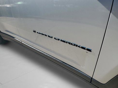 Used 2022 Jeep Grand Cherokee Trailhawk image 6