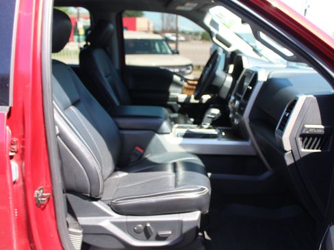 Used 2019 Ford F150 Lariat w/ Equipment Group 502A Luxury AWD/4WD image 14