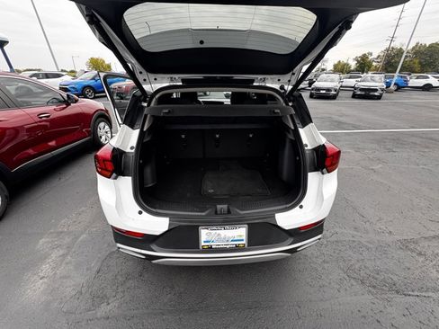 Used 2025 Buick Encore GX Preferred w/ Comfort Package image 8