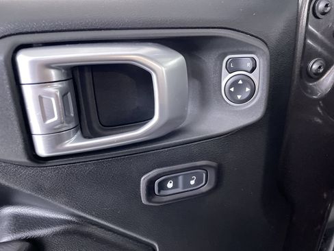 Used 2019 Jeep Wrangler Unlimited Sport S AWD/4WD image 11