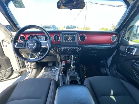 Used 2021 Jeep Wrangler Unlimited Rubicon w/ LED Lighting Group AWD/4WD image 22