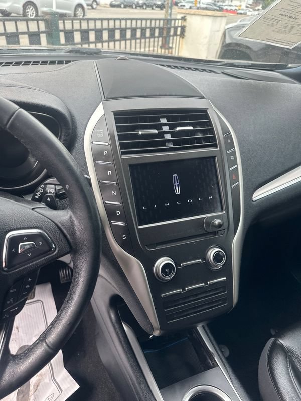 Used 2019 Lincoln MKC Premiere FWD image 32
