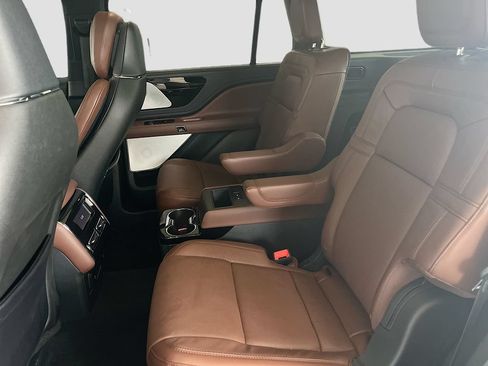 Used 2025 Lincoln Aviator Reserve w/ Equipment Group 201A AWD/4WD image 26