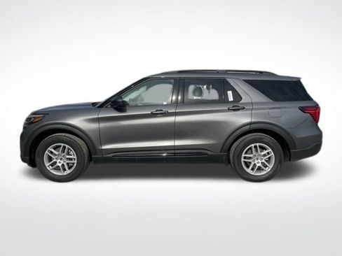 New 2026 Ford Explorer Active w/ Active Comfort Package image 2