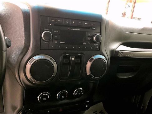 Used 2013 Jeep Wrangler Sport AWD/4WD image 29