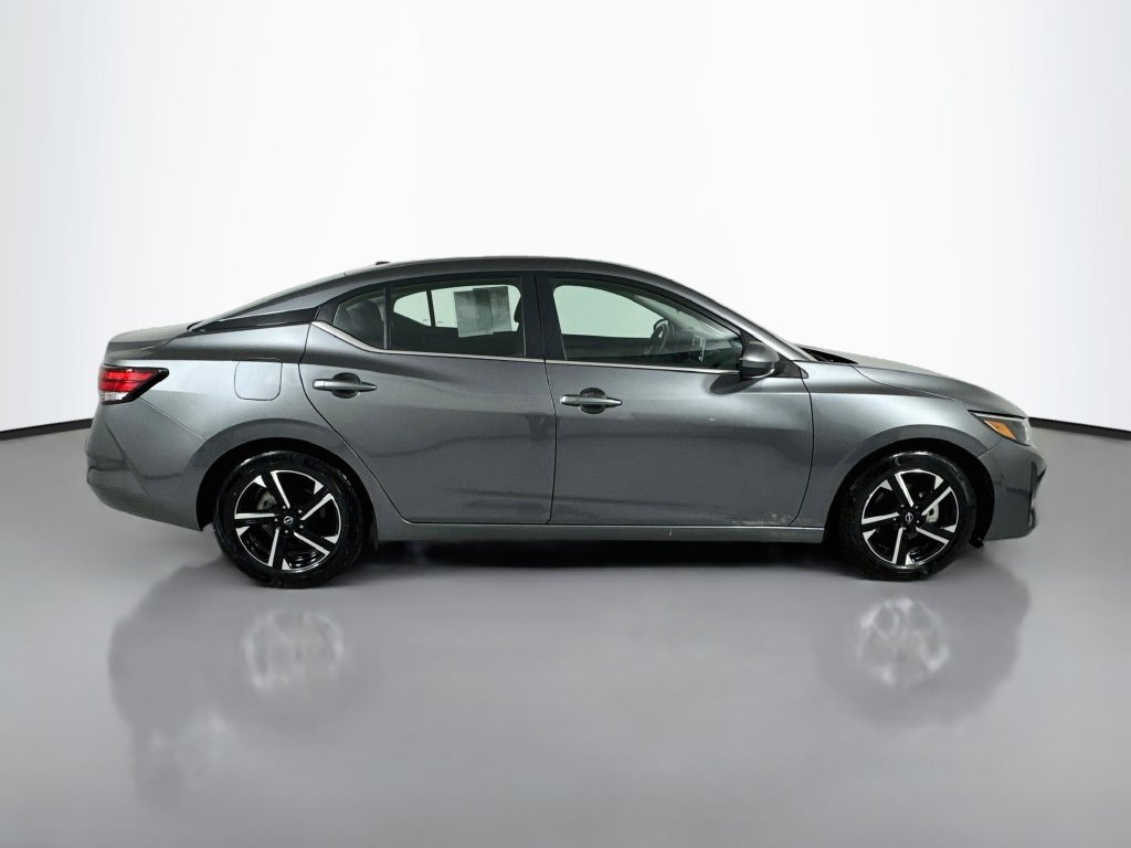 Used 2025 Nissan Sentra SV FWD image 9