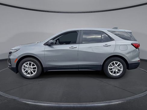Used 2023 Chevrolet Equinox LS FWD image 10