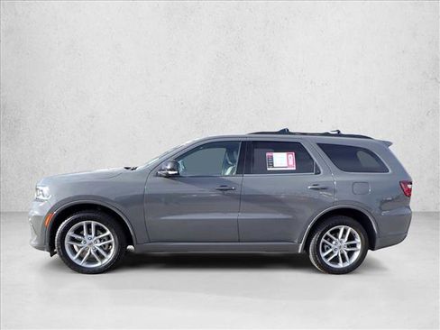 Used 2023 Dodge Durango GT image 2