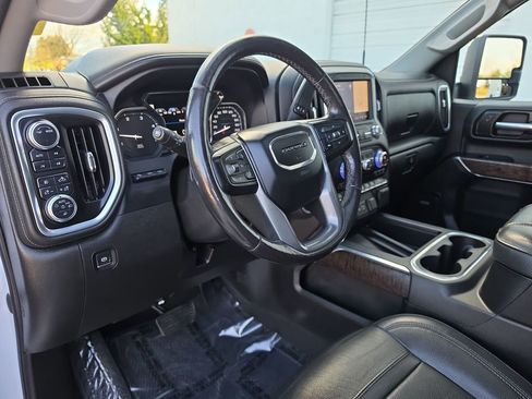 Certified 2021 GMC Sierra 3500 Denali w/ Denali Ultimate Package AWD/4WD image 11