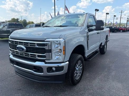Used 2025 Ford F250 XLT AWD/4WD image 13