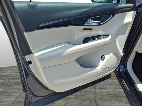 Used 2021 Buick Envision Essence FWD image 13