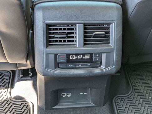 Used 2019 Volkswagen Atlas SEL R-Line AWD/4WD image 31