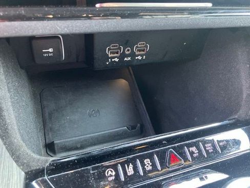 Certified 2022 Jeep Wagoneer Series II AWD/4WD image 20