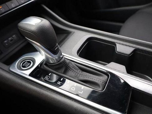 Certified 2025 Nissan Sentra SV FWD image 15