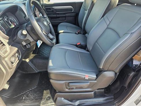 New 2025 RAM 3500 Tradesman AWD/4WD image 4