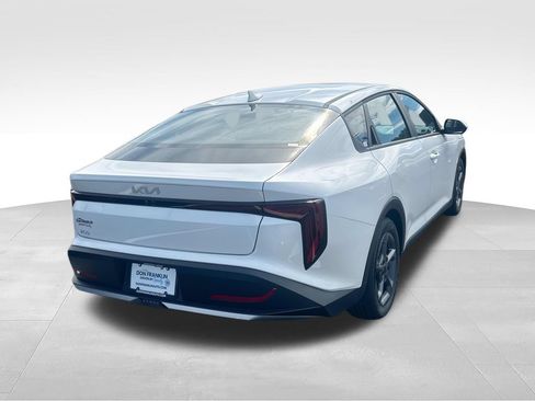 Certified 2026 Kia K4 FWD image 8