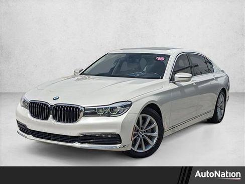 Used 2018 BMW 740i 740i image 1
