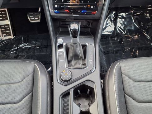 Used 2024 Volkswagen Tiguan SEL R-Line image 20