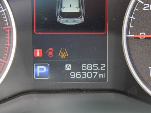 Used 2019 Subaru Ascent Premium image 22