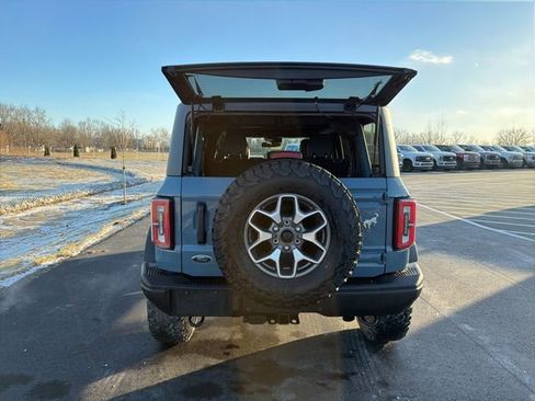 Used 2023 Ford Bronco Badlands image 10