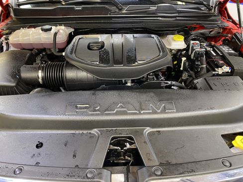 Used 2025 RAM 1500 Lone Star image 10