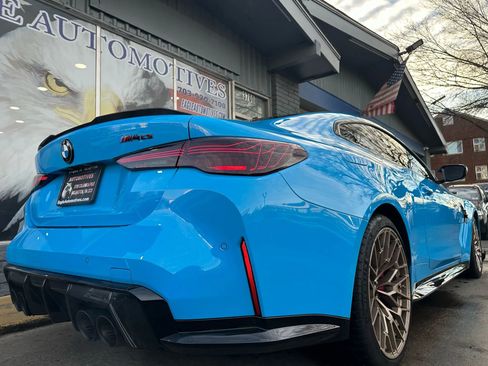 Used 2025 BMW M4 CS image 3