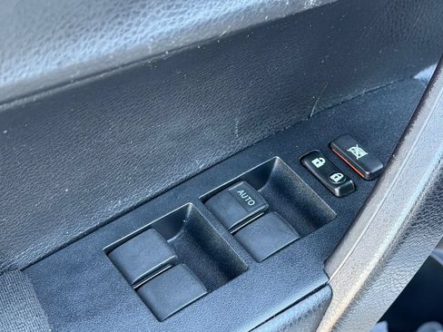 Used 2016 Toyota Corolla L FWD image 19