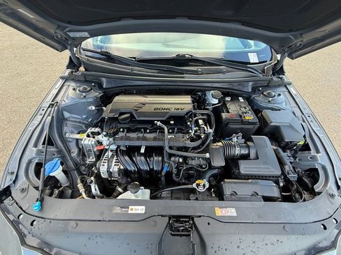 Used 2024 Hyundai Elantra SEL image 31
