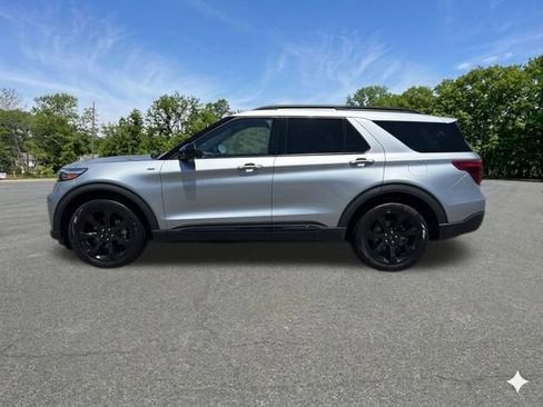 Used 2023 Ford Explorer ST-Line AWD/4WD image 5