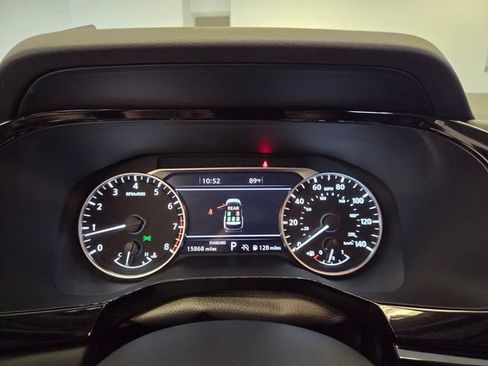 Used 2025 Nissan Pathfinder SL w/ SL Premium Package FWD image 20